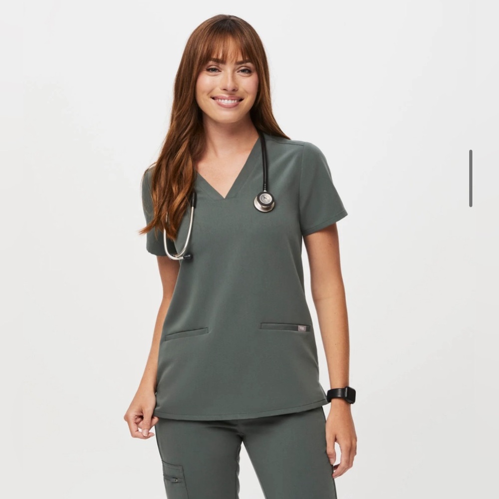 Bonsai Casma™- Three-Pocket Scrub Top/ High Waisted Zamora™ - Jogger Scrub Pants